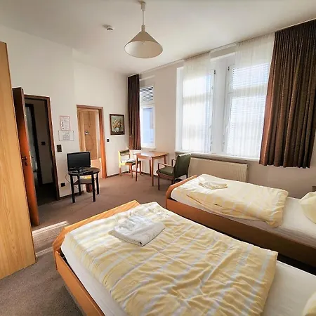 Monteurzimmer Und Apartamento